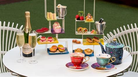versace surfers paradise high tea